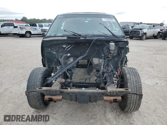 2002 Chevrolet Suburban LT with VIN 3GNEC16Z92G194431, listed as a Copart auction lot 71030364 with 0 mi miles and Non Repairable. Bid and sale history available at carsss.com. Image 5.