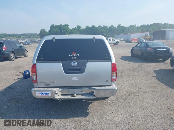 2008 Nissan Frontier SE z VIN 1N6AD07U38C435118, wystawiony jako IAAI lot #42472598 z przebiegiem 158 538 mil mil oraz . Historia ofert i sprzedaży dostępna na DreamBid. Obrazek 16.