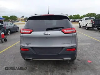 2017 Jeep Cherokee Limited with VIN 1C4PJMDS4HW613200, listed as a IAAI auction lot 41638978 with 81,356 mi miles. Bid and sale history available at carsss.com. Image 17.