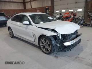 2019 BMW 4 Series 440i xDrive with VIN WBA4J7C5XKBM76209, listed as a IAAI auction lot 42071170 with 62,460 mi miles and . Bid and sale history available at carsss.com. Image 1.