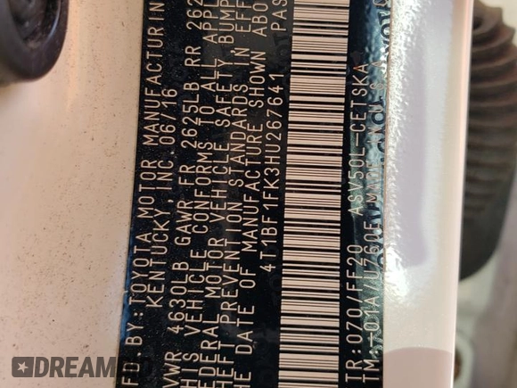 2017 Toyota Camry XLE z VIN 4T1BF1FK3HU267641, wystawiony jako Copart lot #71828243 z przebiegiem 104 954 mil mil oraz Szkoda całkowita • Salvage title. Historia ofert i sprzedaży dostępna na DreamBid. Obrazek 13.