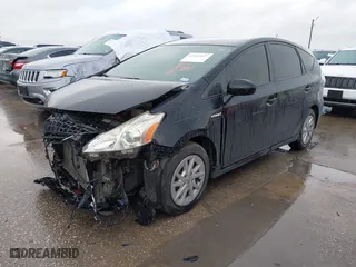 2014 Toyota Prius v Two with VIN JTDZN3EU6EJ008417, listed as a IAAI auction lot 41461847 with 81,524 mi miles. Bid and sale history available at carsss.com. Image 18.