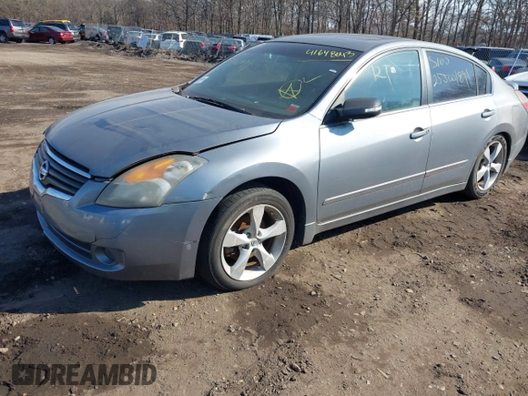 2008 Nissan Altima 3.5 SE with VIN 1N4BL21E88N475728, listed as a IAAI auction lot 41648043 with 999,999 mi miles. Bid and sale history available at carsss.com. Image 2.