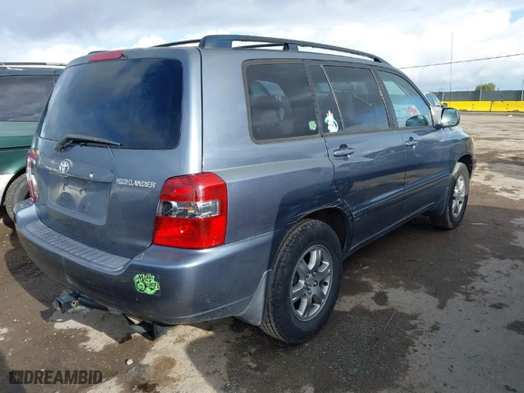 2005 Toyota Highlander with VIN JTEDP21AX50066915, listed as a IAAI auction lot 41927889 with 259,684 mi miles. Bid and sale history available at carsss.com. Image 4.