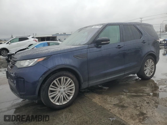 2018 Land Rover Discovery SE z VIN SALRG2RV8JA074395, wystawiony jako Copart lot #45177155 z przebiegiem 82 051 mil mil oraz Szkoda całkowita • Salvage title. Historia ofert i sprzedaży dostępna na DreamBid. Obrazek 1.