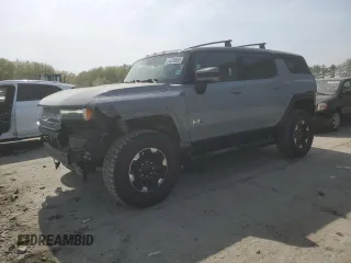 2024 GMC Hummer EV 2X z VIN 1GKB0NDE8RU106525, wystawiony jako Copart lot #54308665 z przebiegiem 4762 mil mil oraz Szkody całkowita. Historia ofert i sprzedaży dostępna na DreamBid. Obrazek 1.
