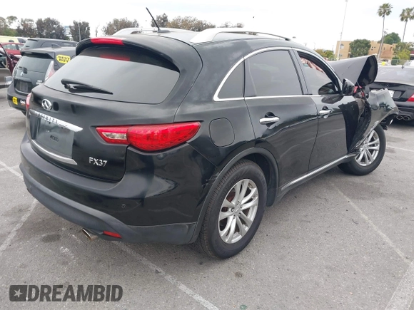 2013 Infiniti FX with VIN JN8CS1MW6DM172287, listed as a IAAI auction lot 42061588 with 112,689 mi miles and . Bid and sale history available at DreamBid. Image 4.