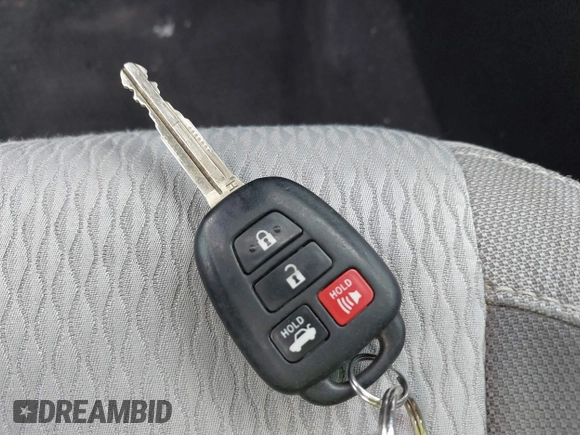 2018 Toyota Corolla L z VIN 5YFBURHE7JP822870, wystawiony jako IAAI lot #42318344 z przebiegiem 118 519 mil mil oraz . Historia ofert i sprzedaży dostępna na DreamBid. Obrazek 11.