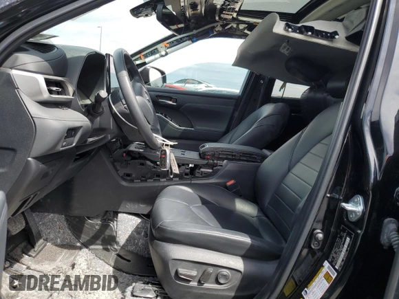 2024 Toyota Highlander LE with VIN 5TDKDRAH7RS537853, listed as a Copart auction lot 50980515 with 18,440 mi miles and Salvage title. Bid and sale history available at DreamBid. Image 7.