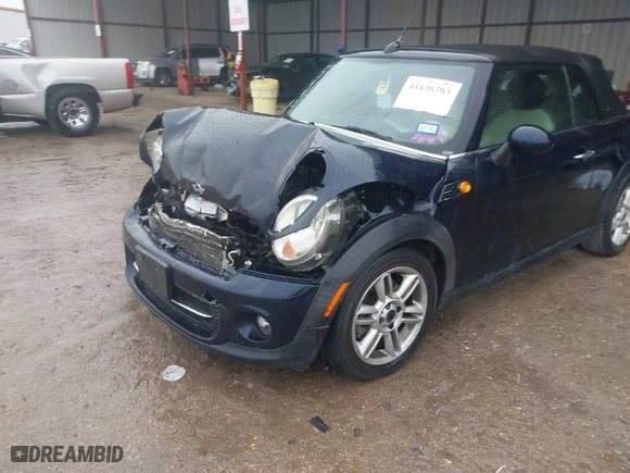 2013 MINI Cooper Convertible with VIN WMWZN3C53DT135492, listed as a IAAI auction lot 41436703 with 79,408 mi miles. Bid and sale history available at carsss.com. Image 6.