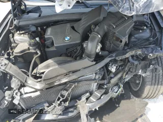 2015 BMW X1 sDrive28i z VIN WBAVM1C52FVZ94506, wystawiony jako Copart lot #54533295 z przebiegiem 71 658 mil mil oraz Szkody całkowita. Historia ofert i sprzedaży dostępna na DreamBid. Obrazek 12.