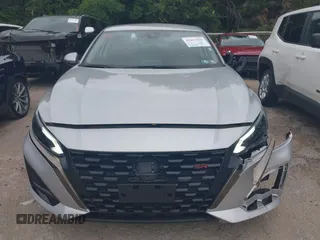 2023 Nissan Altima SR z VIN 1N4BL4CV6PN371181, wystawiony jako IAAI lot #42417091 z przebiegiem 52 700 mil mil oraz . Historia ofert i sprzedaży dostępna na DreamBid. Obrazek 12.