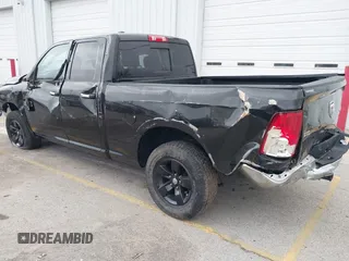 2017 Ram 1500 SLT z VIN 1C6RR7GG7HS704583, wystawiony jako IAAI lot #41080645 z przebiegiem 100 965 mil mil oraz . Historia ofert i sprzedaży dostępna na DreamBid. Obrazek 3.