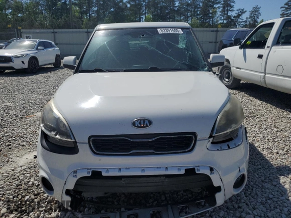 2013 Kia Soul with VIN KNDJT2A58D7503290, listed as a Copart auction lot 52391595 with 124,457 mi miles and Salvage Title. Bid and sale history available at carsss.com. Image 5.