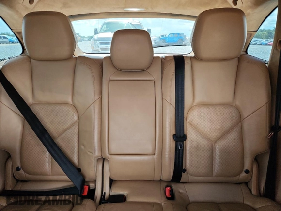 2013 Porsche Cayenne GTS с VIN WP1AD2A25DLA75526, выставлен на аукционе Copart как лот 60520865 с пробегом Не указан миль и Списание • Salvage title. История ставок и продаж доступна на DreamBid. Изображение 10.