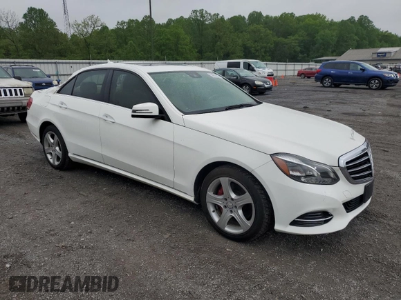2014 Mercedes-Benz E 350 Luxury with VIN WDDHF8JB1EA814827, listed as a Copart auction lot 54830405 with 120,332 mi miles and Clean Title. Bid and sale history available at DreamBid. Image 4.
