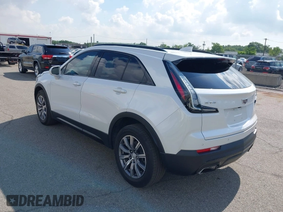 2020 Cadillac XT4 FWD Sport with VIN 1GYFZER4XLF116224, listed as a IAAI auction lot 42759271 with 31,395 mi miles and . Bid and sale history available at DreamBid. Image 3.