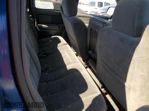 2003 Chevrolet Silverado 1500 with VIN 2GCEC19V731365673, listed as a Copart auction lot 60777044 with 204,804 mi miles and Non Repairable. Bid and sale history available at carsss.com. Image 10.