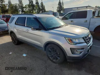 2017 Ford Explorer XLT z VIN 1FM5K7D81HGA03724, wystawiony jako Copart lot #65273065 z przebiegiem 129 554 mil mil oraz Czysty tytuł • Clean title. Historia ofert i sprzedaży dostępna na DreamBid. Obrazek 4.
