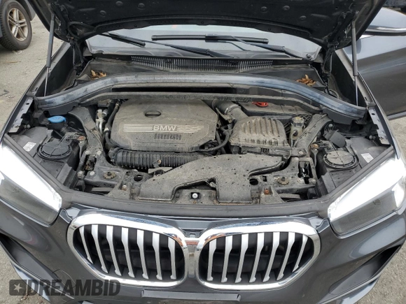 2020 BMW X1 xDrive28i с VIN WBXJG9C06L5R70557, выставлен на аукционе Copart как лот 55525365 с пробегом 32 207 миль миль и Списание • Salvage title. История ставок и продаж доступна на DreamBid. Изображение 12.