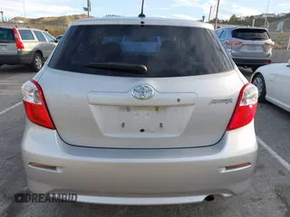 2011 Toyota Matrix z VIN 2T1KU4EE9BC562237, wystawiony jako IAAI lot #41882972 z przebiegiem 103 814 mil mil oraz . Historia ofert i sprzedaży dostępna na DreamBid. Obrazek 16.
