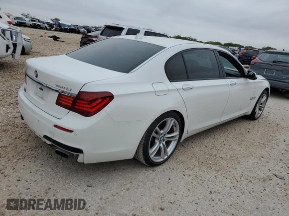 2014 BMW 7 Series ALPINA B7 with VIN WBAYE8C52ED780400, listed as a Copart auction lot 82196834 with 0 mi miles and Salvage Title. Bid and sale history available at carsss.com. Image 3.