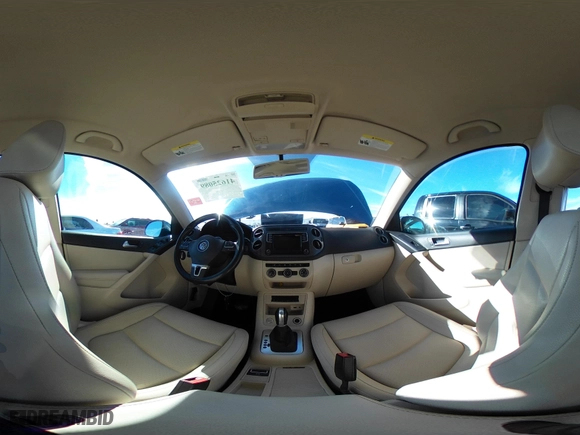 2017 Volkswagen Tiguan S with VIN WVGAV7AX1HW509822, listed as a IAAI auction lot 41625089 with 97,039 mi miles. Bid and sale history available at carsss.com. Image 19.