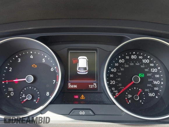 2018 Volkswagen Tiguan SEL with VIN 3VV3B7AX4JM056650, listed as a IAAI auction lot 42394948 with 35,696 mi miles and . Bid and sale history available at DreamBid. Image 7.
