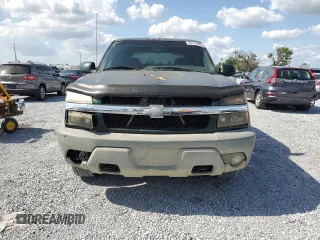 2002 Chevrolet Avalanche with VIN 3GNEC13T72G217883, listed as a Copart auction lot 52378085 with 140,300 mi miles and Salvage Title. Bid and sale history available at carsss.com. Image 5.