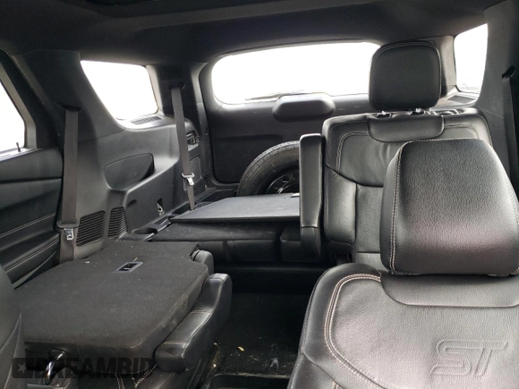 2021 Ford Explorer ST z VIN 1FM5K8GC3MGA55033, wystawiony jako Copart lot #49859815 z przebiegiem Nie podano mil oraz Szkoda całkowita • Salvage title. Historia ofert i sprzedaży dostępna na DreamBid. Obrazek 10.