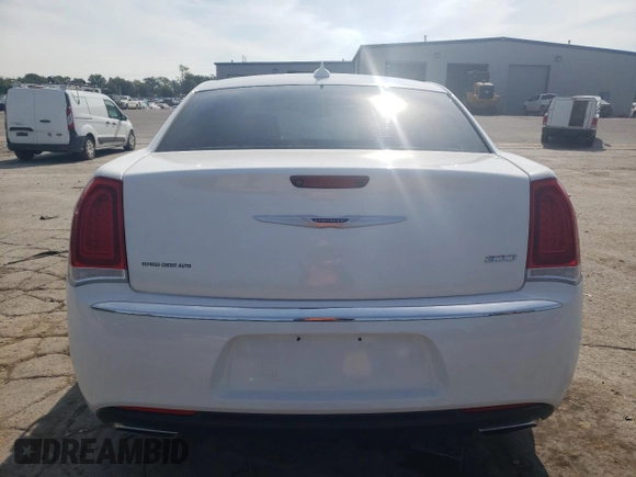 2020 Chrysler 300 Limited with VIN 2C3CCAEG5LH124463, listed as a Copart auction lot 67393734 with 104,833 mi miles and Salvage Title. Bid and sale history available at DreamBid. Image 6.