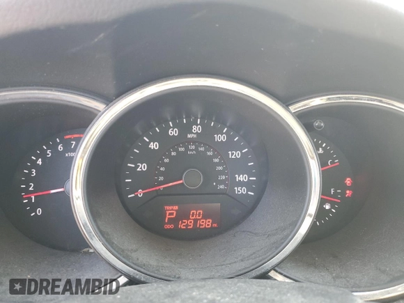 2013 Kia Sorento EX with VIN 5XYKU4A68DG347146, listed as a Copart auction lot 48263405 with 129,198 mi miles and Clean Title. Bid and sale history available at DreamBid. Image 9.