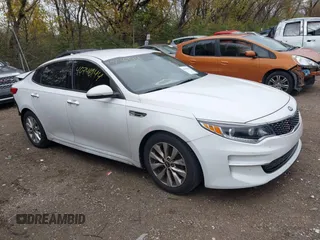 2017 Kia Optima EX with VIN 5XXGU4L38HG153641, listed as a IAAI auction lot 40746944 with 139,349 mi miles. Bid and sale history available at carsss.com. Image 1.