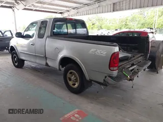 2003 Ford F-150 XL с VIN 2FTRX18W03CA23003, выставлен на аукционе IAAI как лот 42403479 с пробегом 316 789 миль миль и . История ставок и продаж доступна на DreamBid. Изображение 3.
