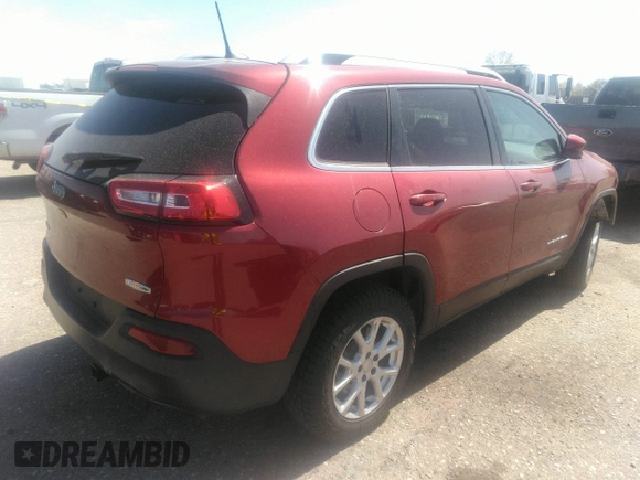 2016 Jeep Cherokee Latitude with VIN 1C4PJMCB9GW142189, listed as a IAAI auction lot 42010107 with 117,835 mi miles and . Bid and sale history available at DreamBid. Image 4.