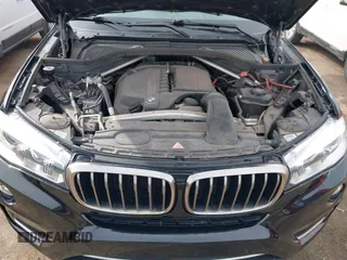 2015 BMW X6 xDrive35i z VIN 5UXKU2C56F0F95429, wystawiony jako IAAI lot #41754635 z przebiegiem 79 503 mil mil oraz . Historia ofert i sprzedaży dostępna na DreamBid. Obrazek 10.