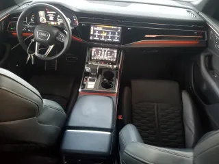 2023 Audi RS Q8 z VIN WU1ARBF19PD039360, wystawiony jako Copart lot #47538615 z przebiegiem 8 961 mil mil oraz Szkoda całkowita • Salvage title. Historia ofert i sprzedaży dostępna na DreamBid. Obrazek 8.
