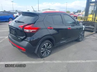 2019 Nissan Kicks SR with VIN 3N1CP5CU3KL511537, listed as a IAAI auction lot 41910349 with 35,395 mi miles. Bid and sale history available at carsss.com. Image 4.