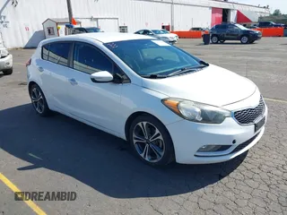 2016 Kia Forte EX z VIN KNAFX5A85G5529073, wystawiony jako IAAI lot #42195108 z przebiegiem 89 560 mil mil oraz . Historia ofert i sprzedaży dostępna na DreamBid. Obrazek 1.