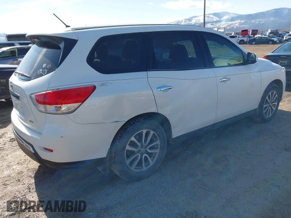 2013 Nissan Pathfinder S with VIN 5N1AR2MM1DC613862, listed as a IAAI auction lot 41777620 with 138,312 mi miles. Bid and sale history available at carsss.com. Image 4.