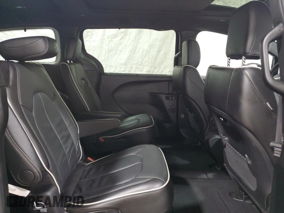 2025 Chrysler Pacifica Limited z VIN 2C4RC1GG3SR550826, wystawiony jako Copart lot #58486895 z przebiegiem 4 735 mil mil oraz Czysty tytuł • Clean title. Historia ofert i sprzedaży dostępna na DreamBid. Obrazek 11.