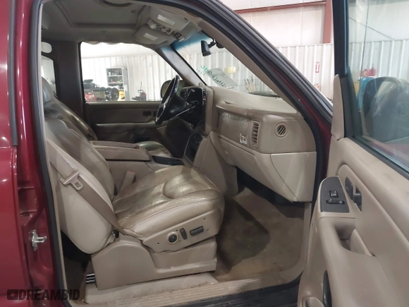 2005 Chevrolet Tahoe Z71 with VIN 1GNEK13Z05R271098, listed as a IAAI auction lot 41616696 with 285,553 mi miles. Bid and sale history available at carsss.com. Image 5.