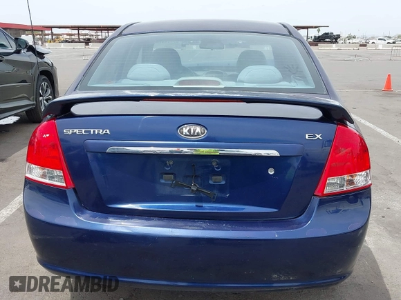 2007 Kia Spectra EX z VIN KNAFE122775468060, wystawiony jako IAAI lot #42225413 z przebiegiem 124 306 mil mil oraz . Historia ofert i sprzedaży dostępna na DreamBid. Obrazek 16.