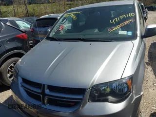 2019 Dodge Grand Caravan GT with VIN 2C4RDGEG0KR640664, listed as a IAAI auction lot 42139160 with 73,591 mi miles and . Bid and sale history available at DreamBid. Image 12.