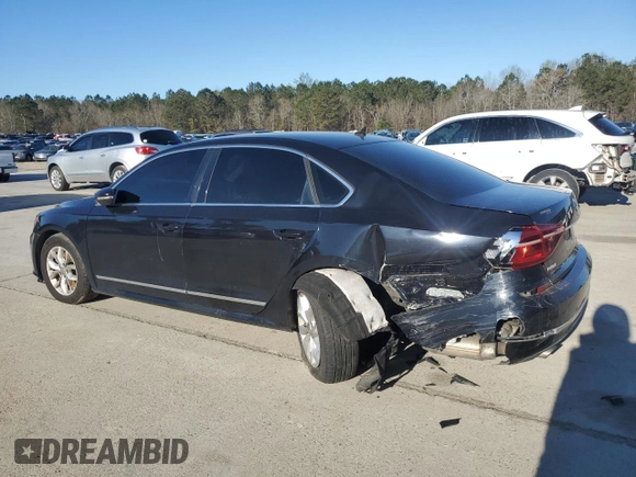 2017 Volkswagen Passat S z VIN 1VWAT7A35HC005604, wystawiony jako Copart lot #49499095 z przebiegiem 124 618 mil mil oraz Szkoda całkowita • Salvage title. Historia ofert i sprzedaży dostępna na DreamBid. Obrazek 2.