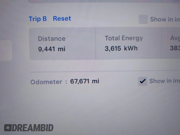 2015 Tesla Model S 85D with VIN 5YJSA1H42FF086599, listed as a IAAI auction lot 41832223 with 67,671 mi miles. Bid and sale history available at carsss.com. Image 7.