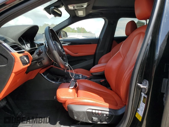 2018 BMW X2 sDrive28i z VIN WBXYJ3C36JEJ64948, wystawiony jako Copart lot #54049595 z przebiegiem 60 168 mil mil oraz Szkoda całkowita • Salvage title. Historia ofert i sprzedaży dostępna na DreamBid. Obrazek 7.