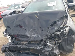 2015 Toyota Camry XLE z VIN 4T1BF1FK1FU028652, wystawiony jako IAAI lot #41639768 z przebiegiem Nie podano mil oraz . Historia ofert i sprzedaży dostępna na DreamBid. Obrazek 12.