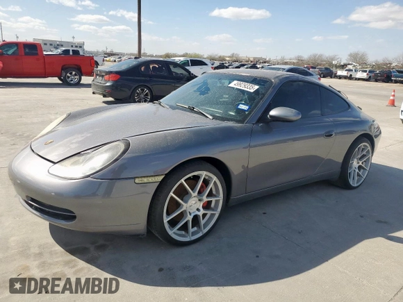 2001 Porsche 911 Carrera z VIN WP0AA29971S621045, wystawiony jako Copart lot #49929335 z przebiegiem 159 867 mil mil oraz Czysty tytuł • Clean title. Historia ofert i sprzedaży dostępna na DreamBid. Obrazek 1.