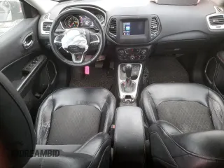 2018 Jeep Compass Latitude with VIN 3C4NJDBB6JT138932, listed as a Copart auction lot 44770095 with 109,540 mi miles and Salvage Title. Bid and sale history available at DreamBid. Image 8.